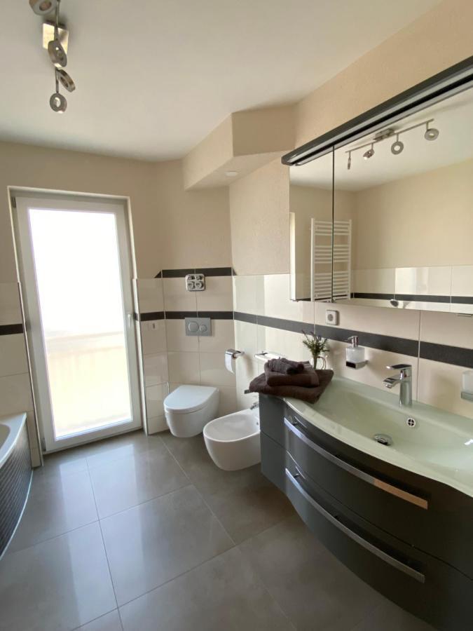 Elviras Apartment Зинген Стая снимка