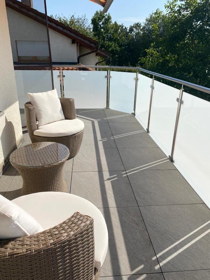 Elviras Apartment Зинген Стая снимка
