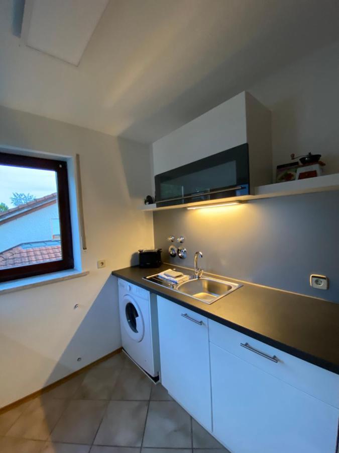 Elviras Apartment Зинген Стая снимка